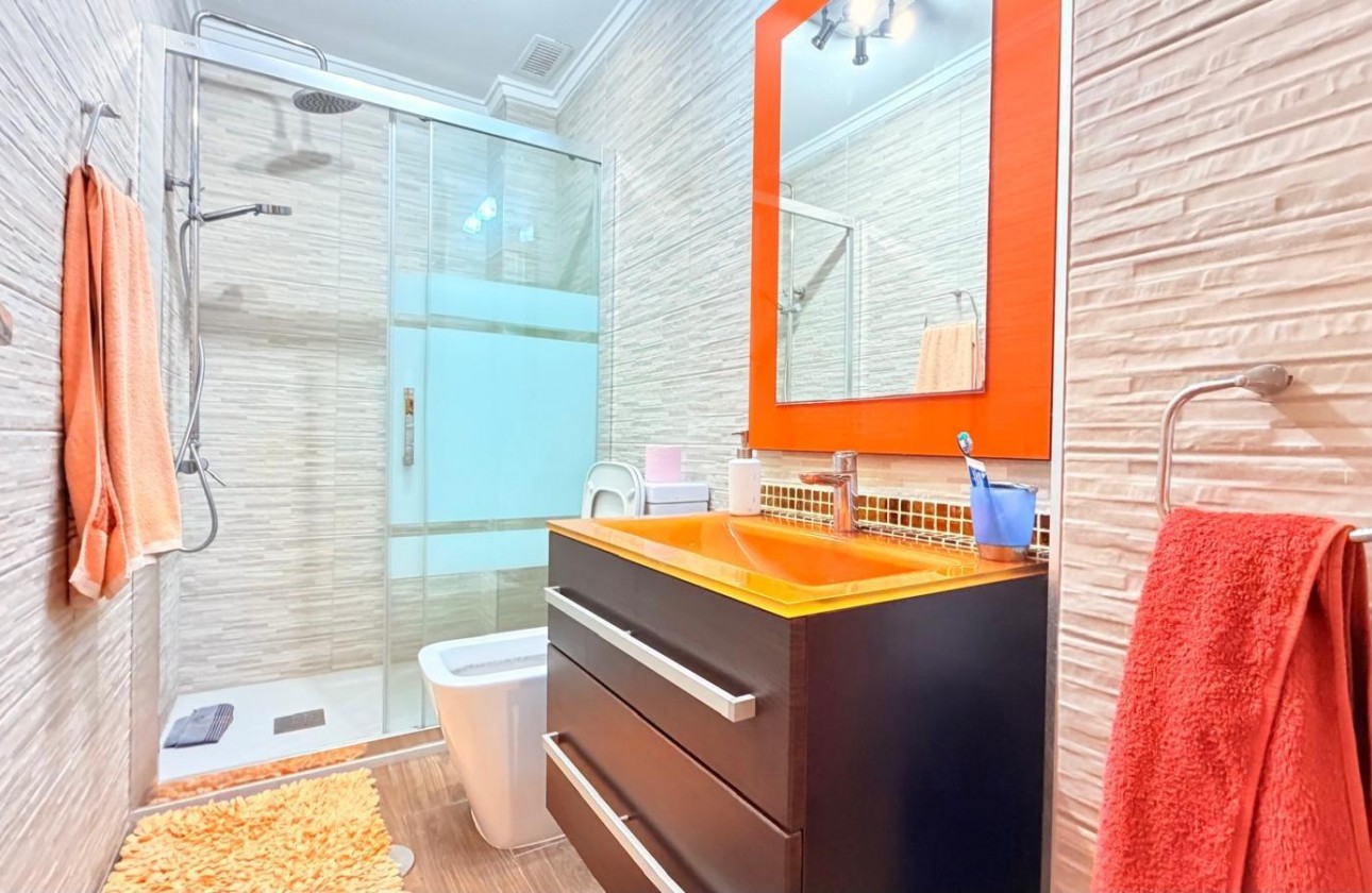 Resale - Apartment / flat - Torrevieja - Acequion