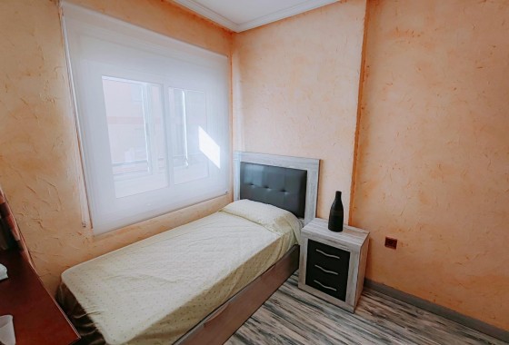 Resale - Apartment / flat - Torrevieja - Acequion