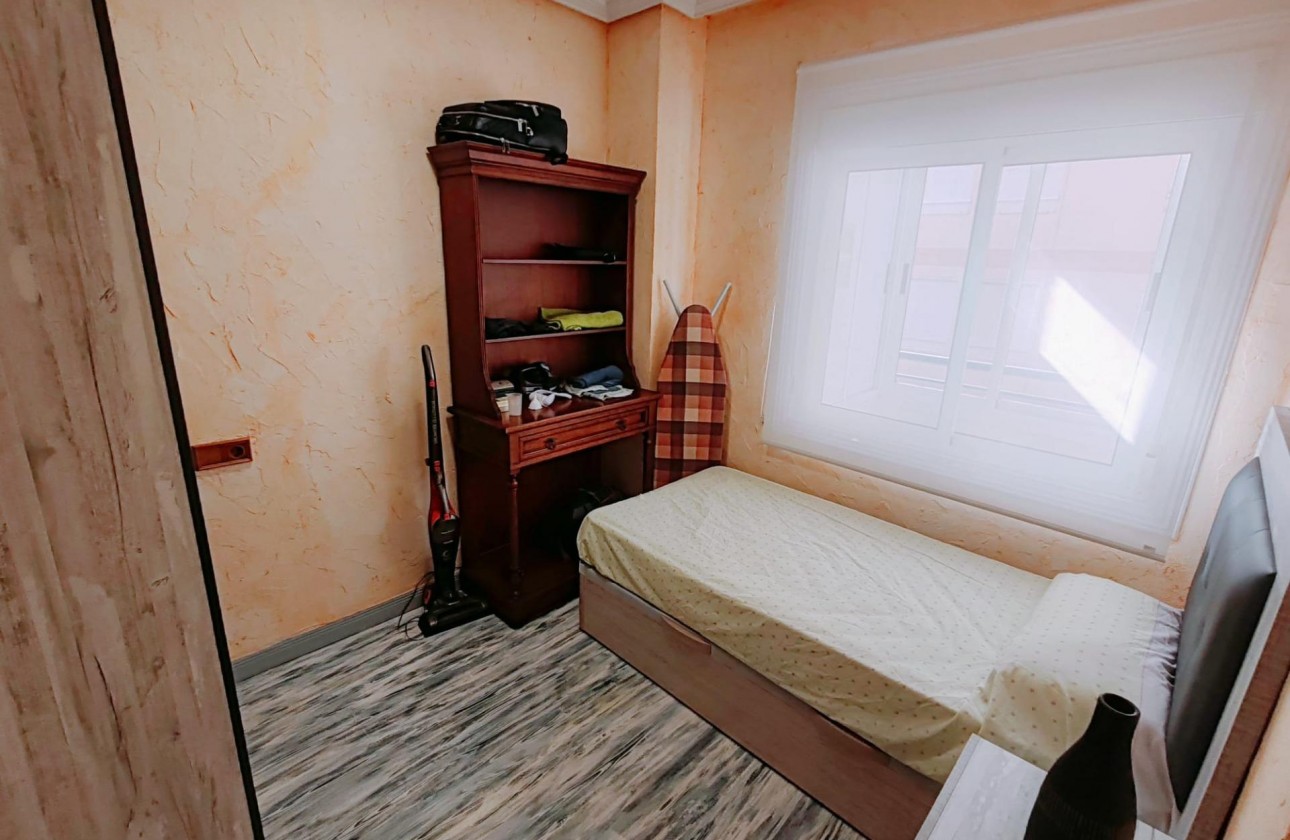 Resale - Apartment / flat - Torrevieja - Acequion
