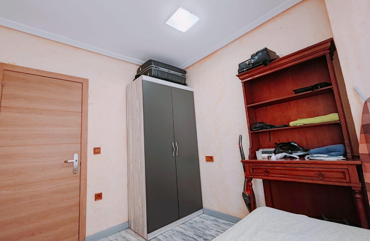 Resale - Apartment / flat - Torrevieja - Acequion