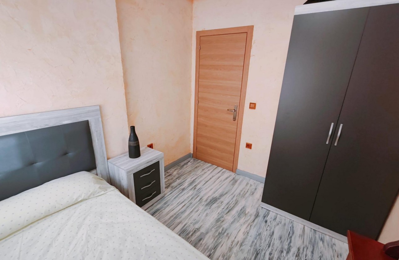 Resale - Apartment / flat - Torrevieja - Acequion