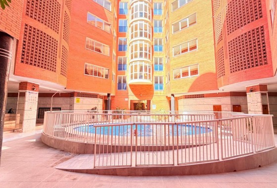Resale - Apartment / flat - Torrevieja - Acequion