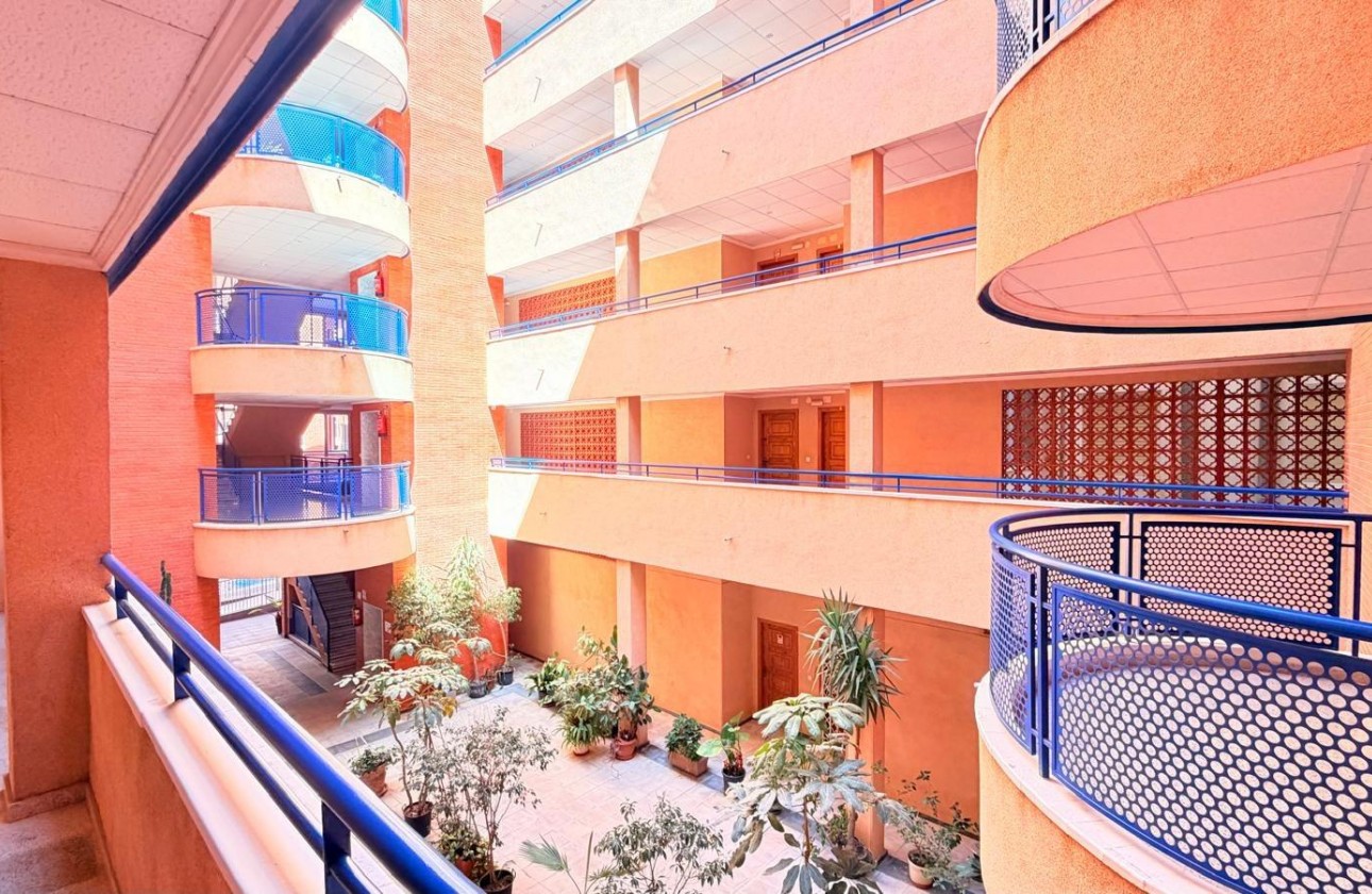 Resale - Apartment / flat - Torrevieja - Acequion