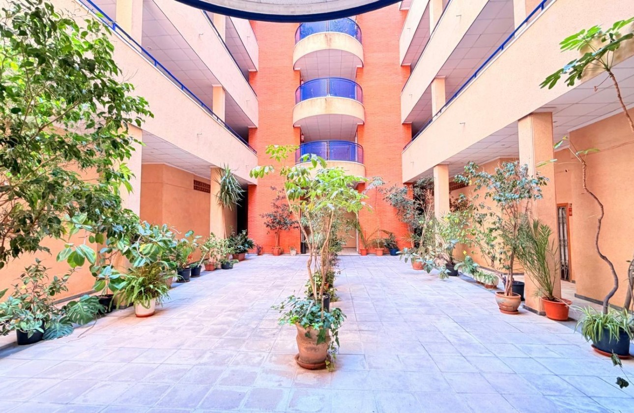 Resale - Apartment / flat - Torrevieja - Acequion