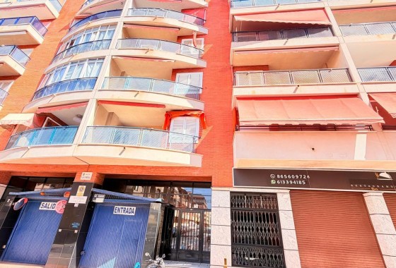 Resale - Apartment / flat - Torrevieja - Acequion