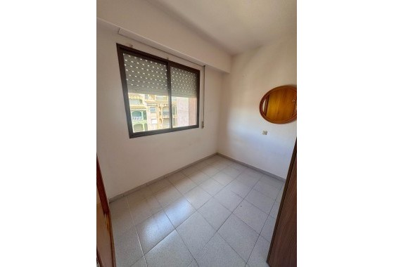 Resale - Apartment / flat - Torrevieja - PARQUE DE LAS NACIONES