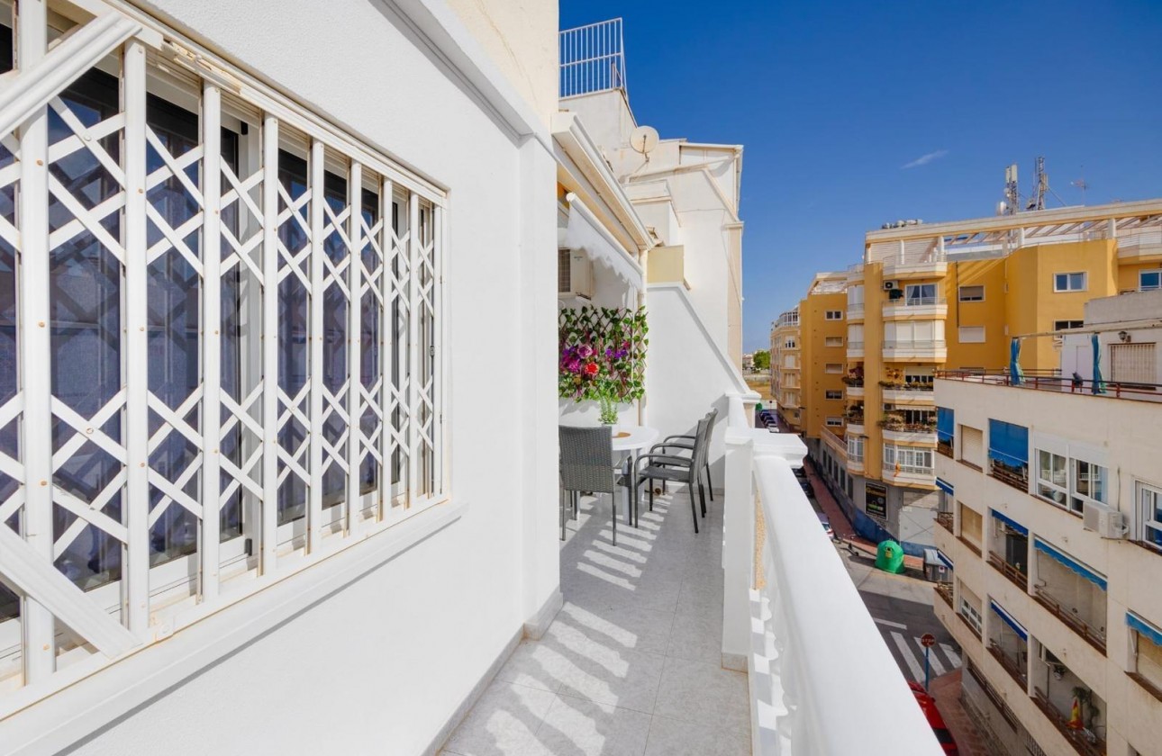 Resale - Apartment / flat - Torrevieja - Estacion de autobuses