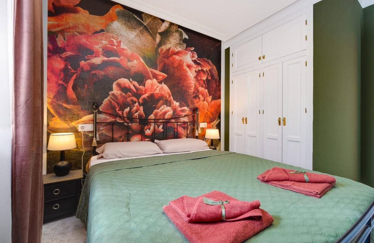 Resale - Apartment / flat - Torrevieja - Estacion de autobuses