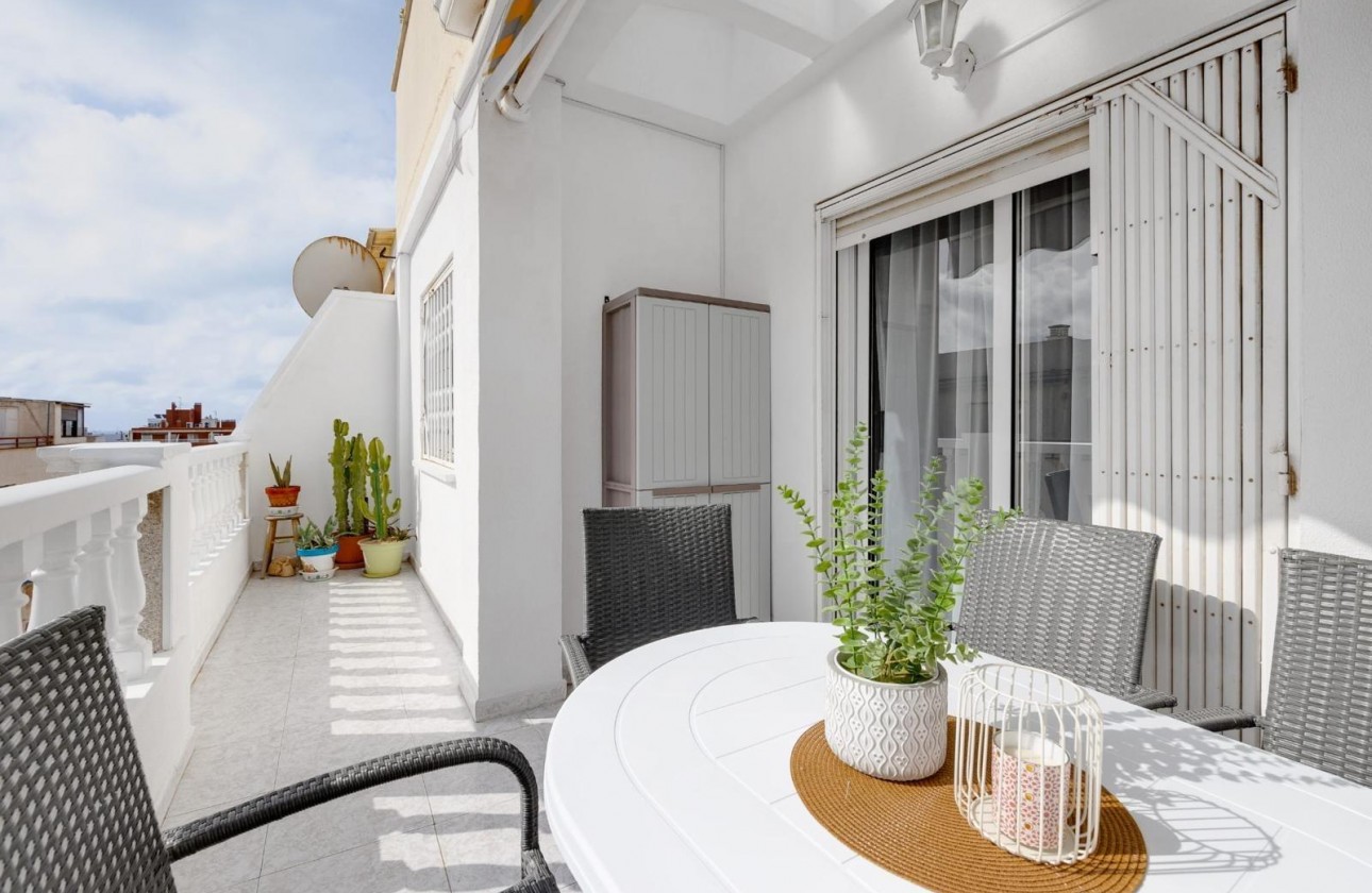 Resale - Apartment / flat - Torrevieja - Estacion de autobuses