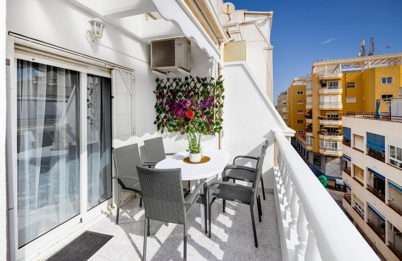 Resale - Apartment / flat - Torrevieja - Estacion de autobuses