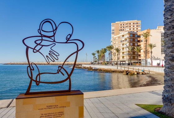 Resale - Apartment / flat - Torrevieja - Estacion de autobuses