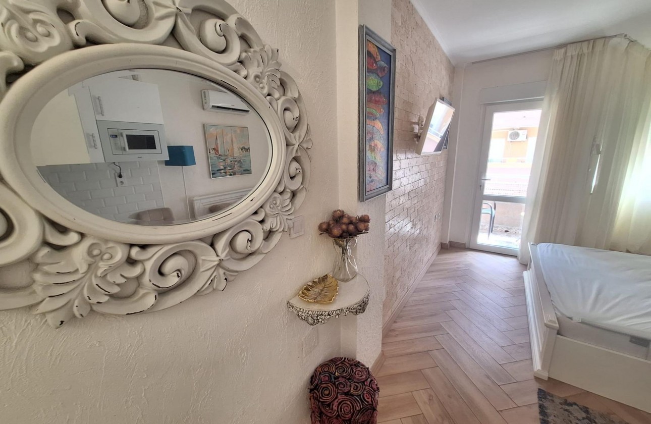 Resale - Apartment / flat - Torrevieja - Playa del Cura