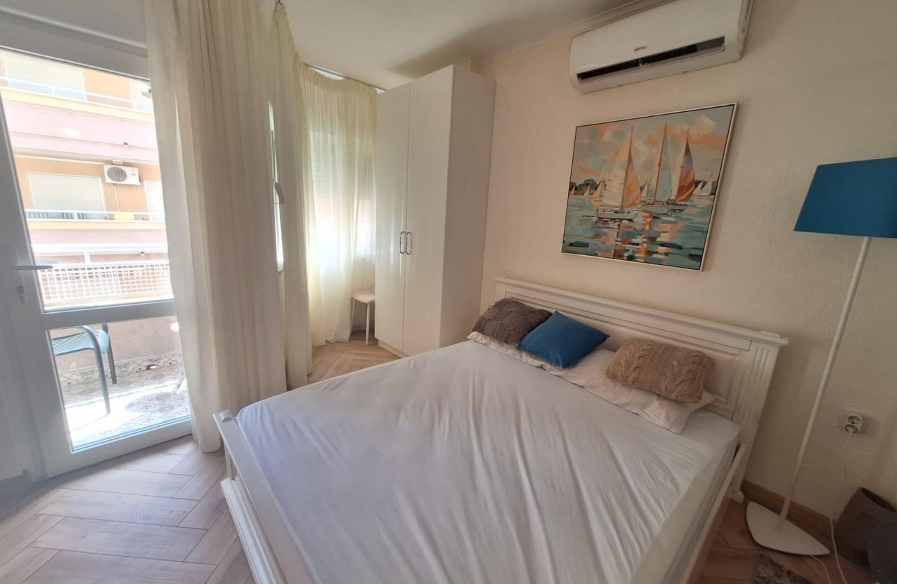 Resale - Apartment / flat - Torrevieja - Playa del Cura