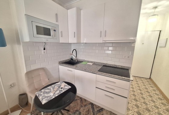 Resale - Apartment / flat - Torrevieja - Playa del Cura