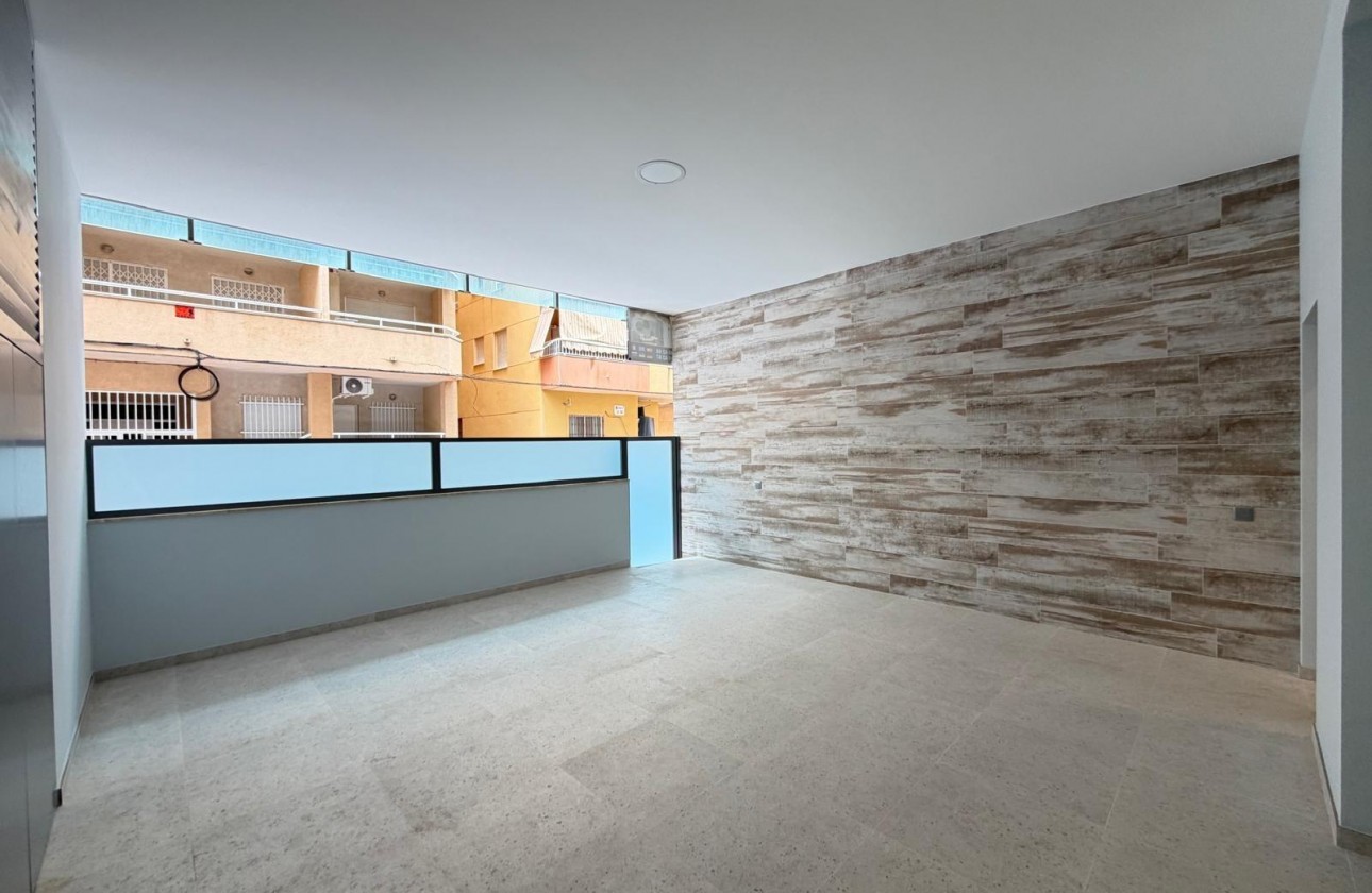 Resale - Apartment / flat - Torrevieja - Playa del Cura