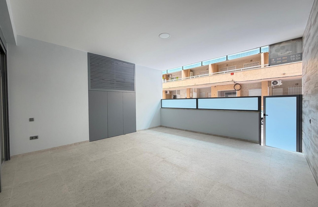 Resale - Apartment / flat - Torrevieja - Playa del Cura