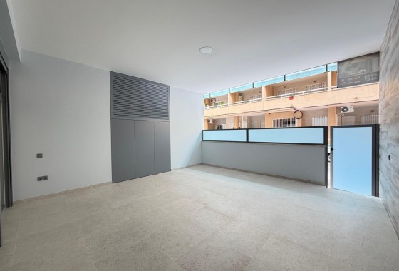 Resale - Apartment / flat - Torrevieja - Playa del Cura