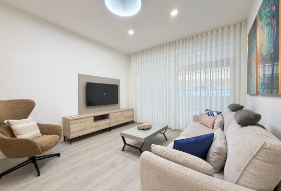 Resale - Apartment / flat - Torrevieja - Playa del Cura