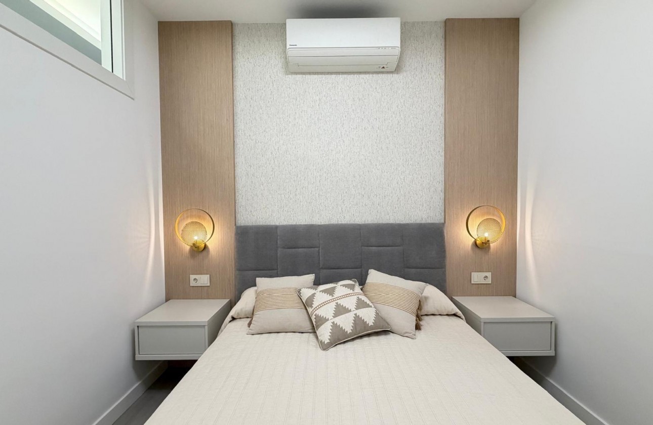 Resale - Apartment / flat - Torrevieja - Playa del Cura