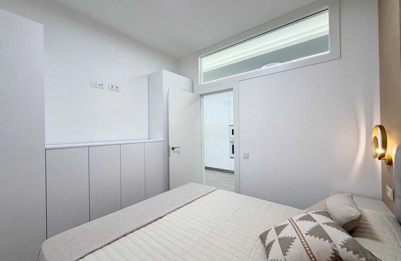 Resale - Apartment / flat - Torrevieja - Playa del Cura