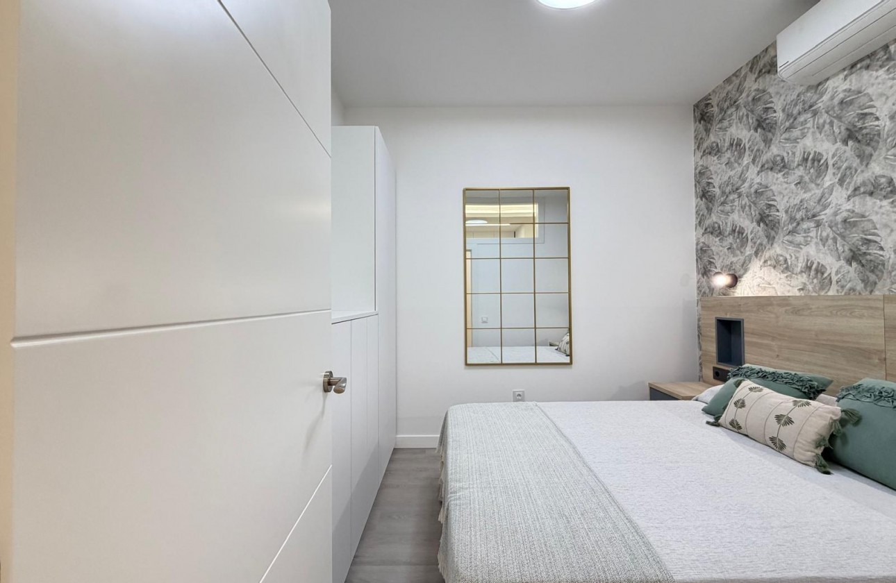 Resale - Apartment / flat - Torrevieja - Playa del Cura