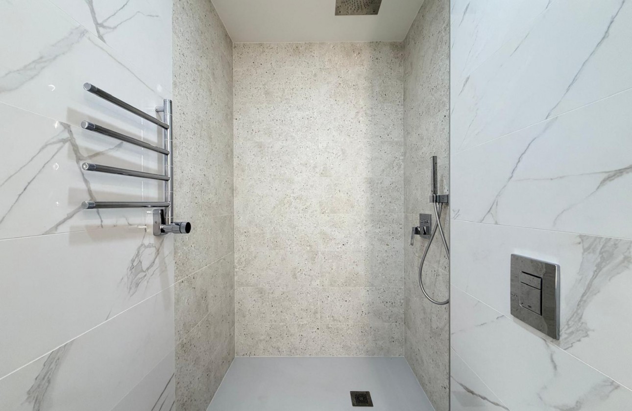 Resale - Apartment / flat - Torrevieja - Playa del Cura