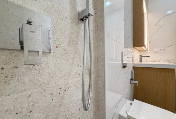 Resale - Apartment / flat - Torrevieja - Playa del Cura