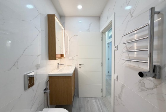 Resale - Apartment / flat - Torrevieja - Playa del Cura