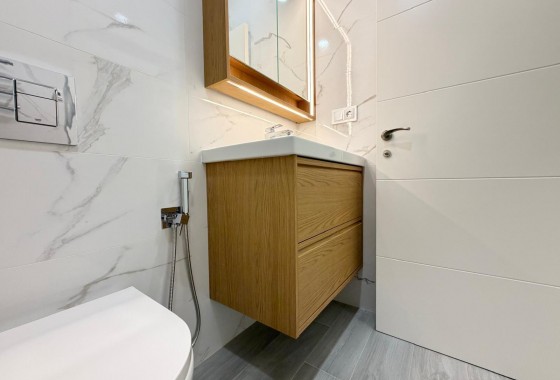 Resale - Apartment / flat - Torrevieja - Playa del Cura