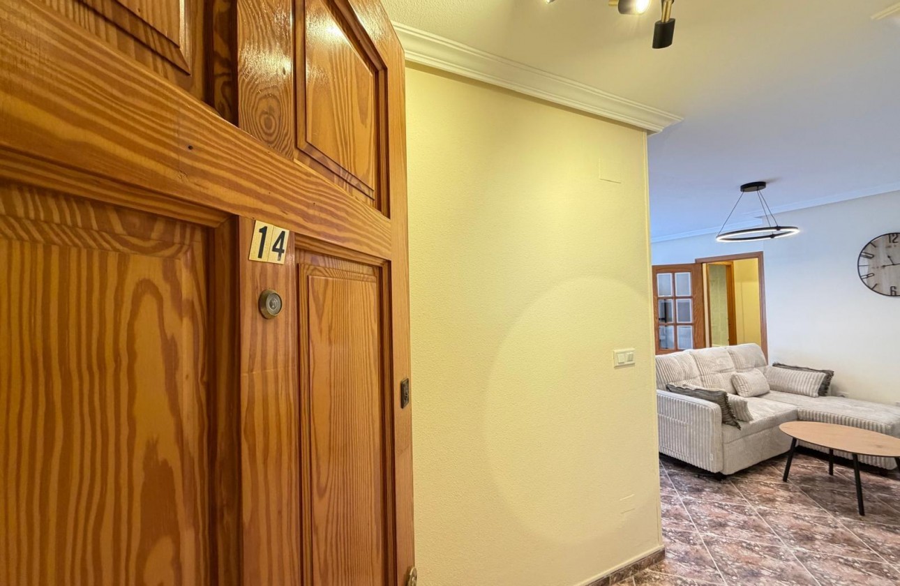 Resale - Apartment / flat - Torrevieja - Centro