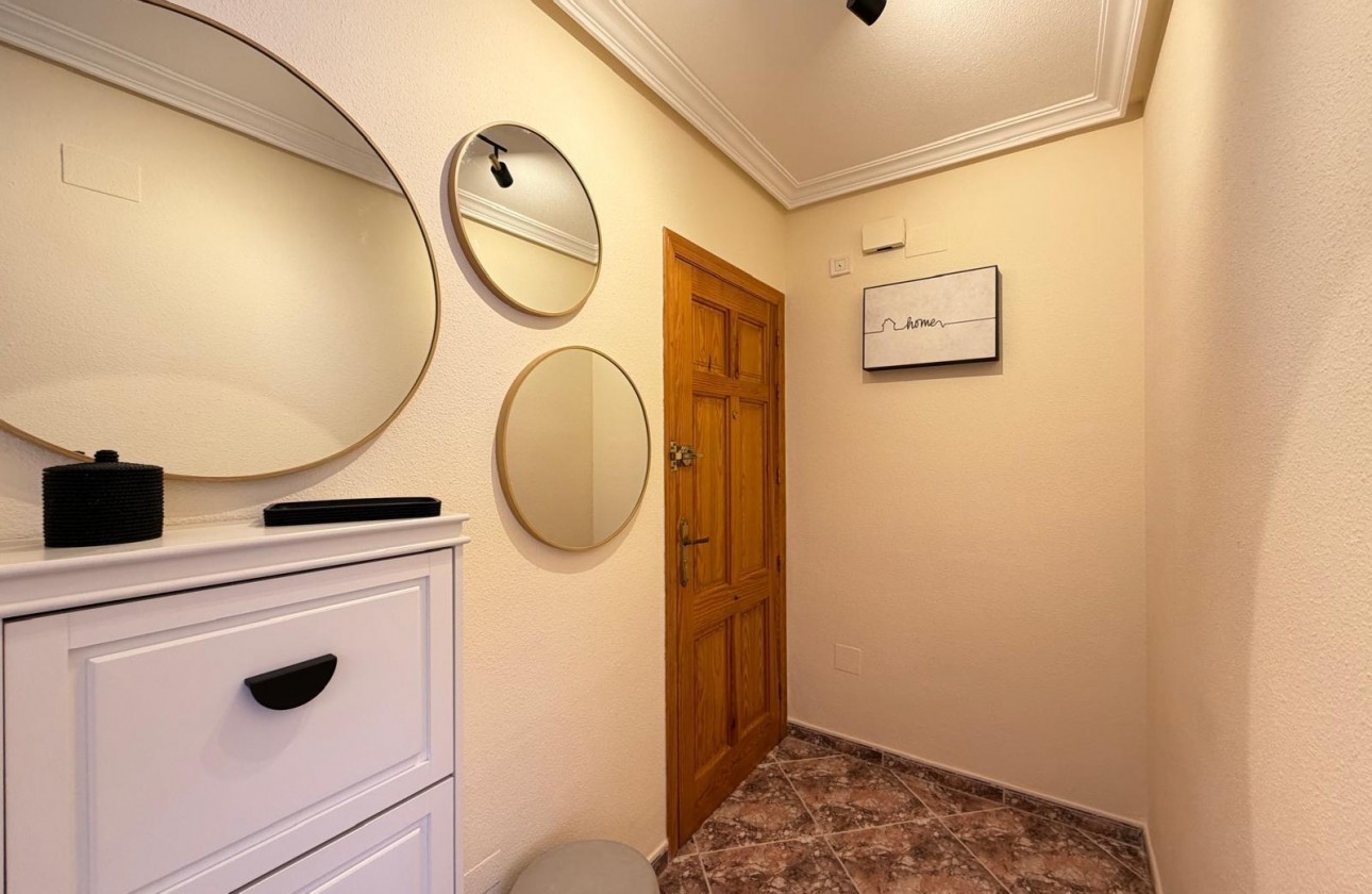 Resale - Apartment / flat - Torrevieja - Centro