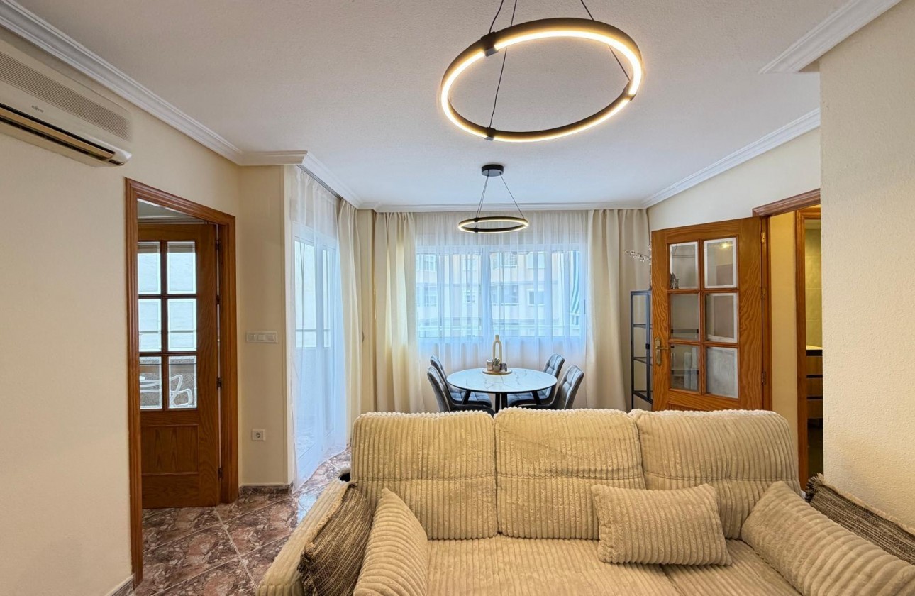 Resale - Apartment / flat - Torrevieja - Centro