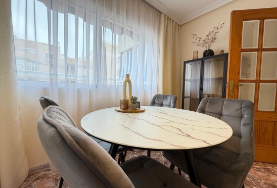 Resale - Apartment / flat - Torrevieja - Centro