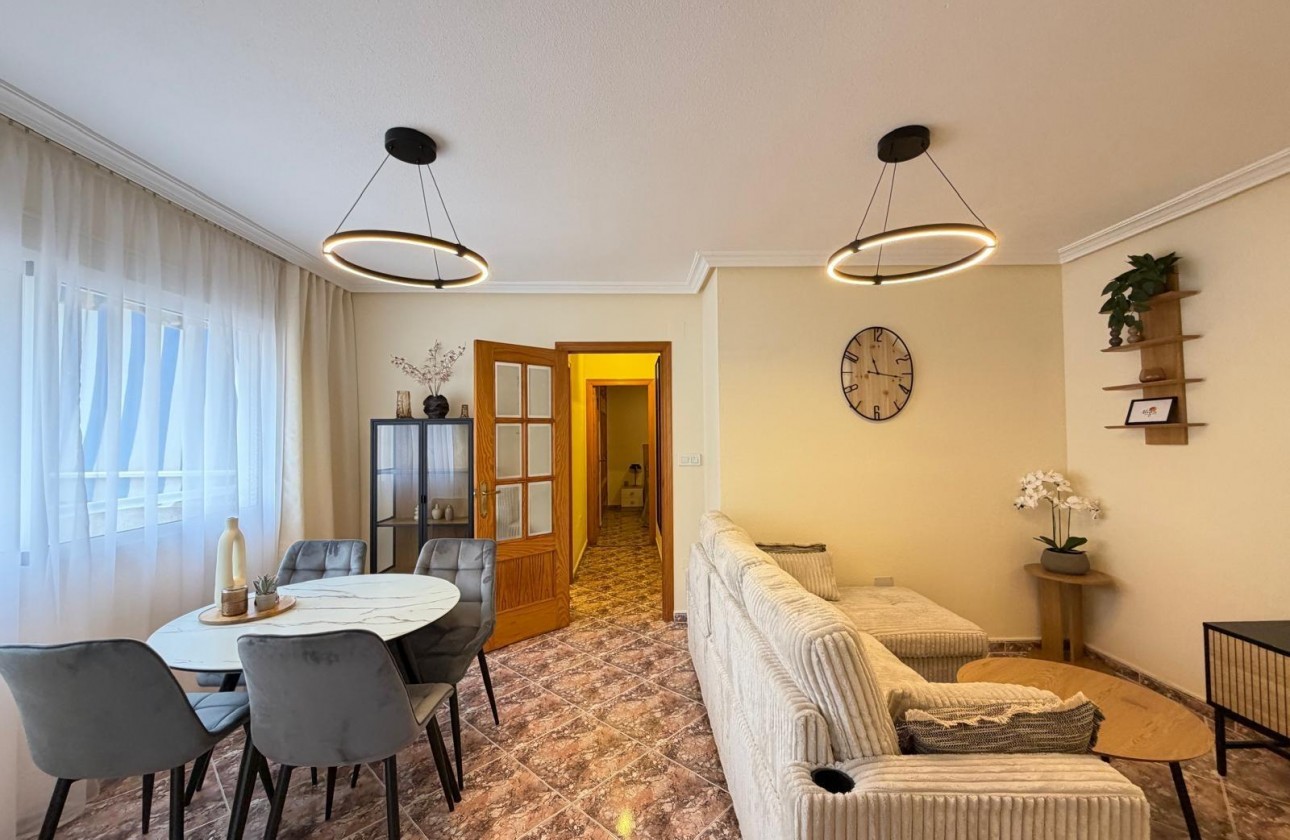 Resale - Apartment / flat - Torrevieja - Centro