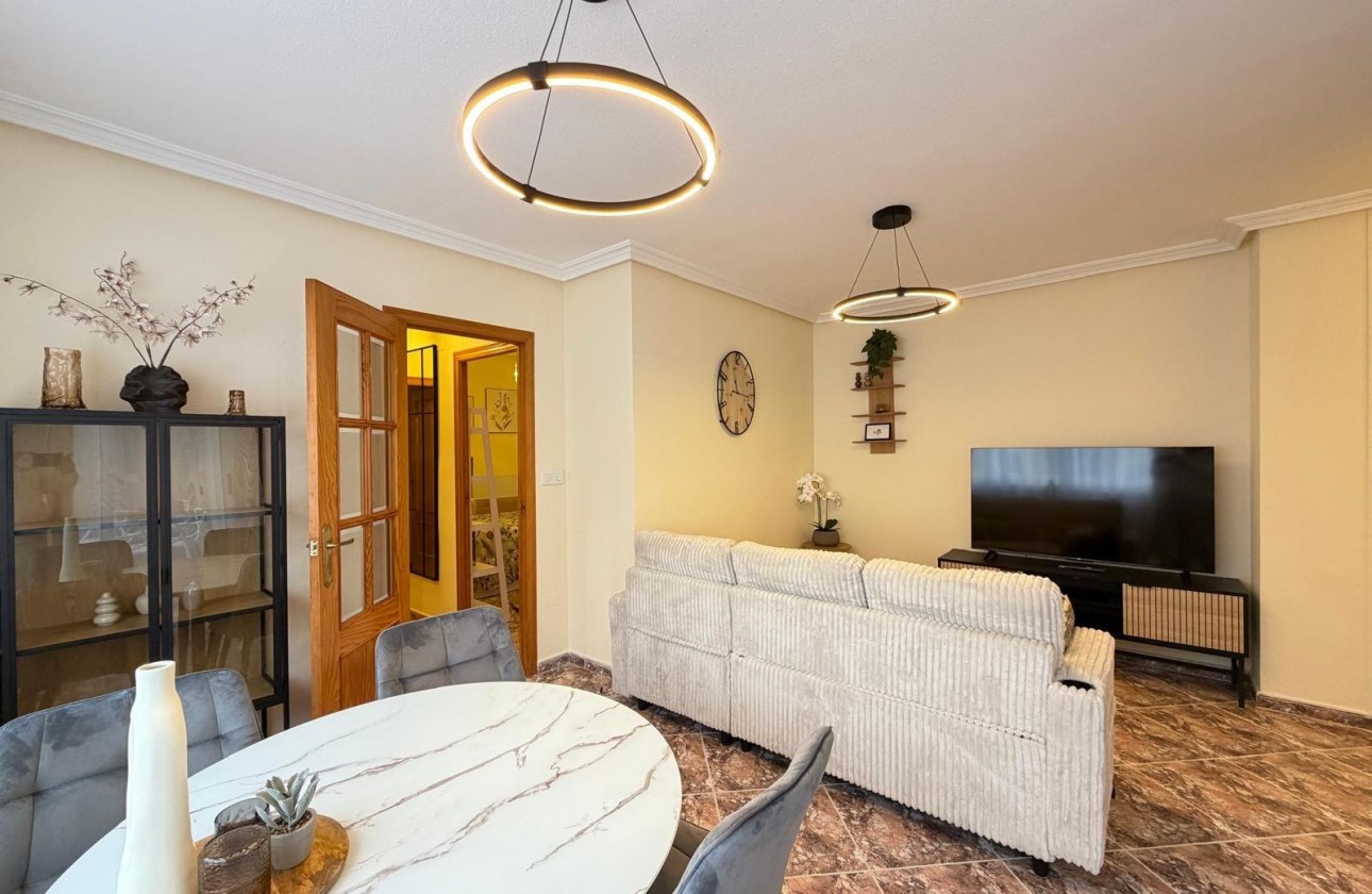 Resale - Apartment / flat - Torrevieja - Centro