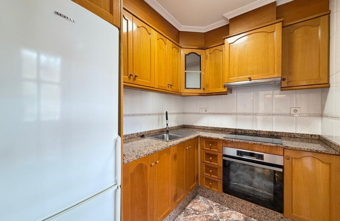 Resale - Apartment / flat - Torrevieja - Centro