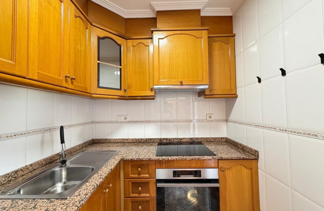 Resale - Apartment / flat - Torrevieja - Centro