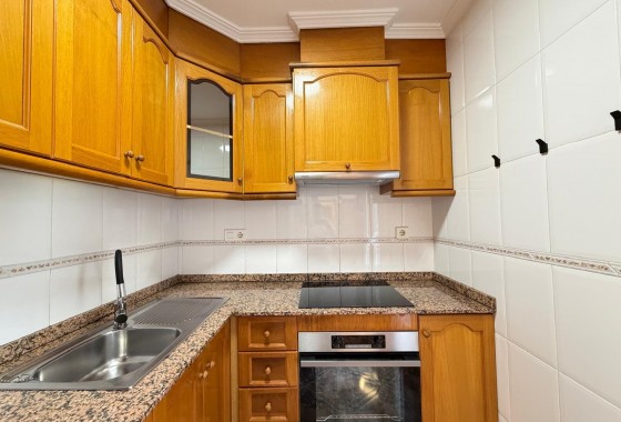 Resale - Apartment / flat - Torrevieja - Centro