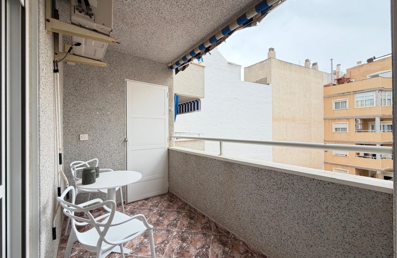 Resale - Apartment / flat - Torrevieja - Centro