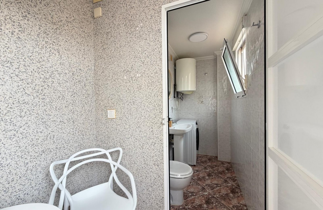 Resale - Apartment / flat - Torrevieja - Centro