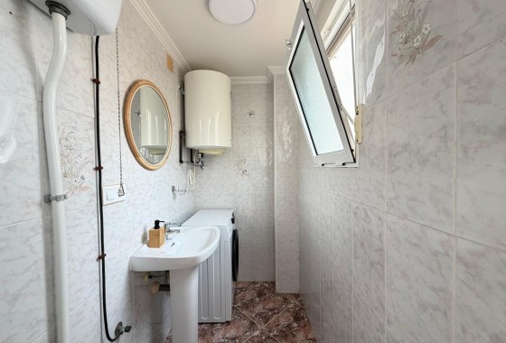 Resale - Apartment / flat - Torrevieja - Centro