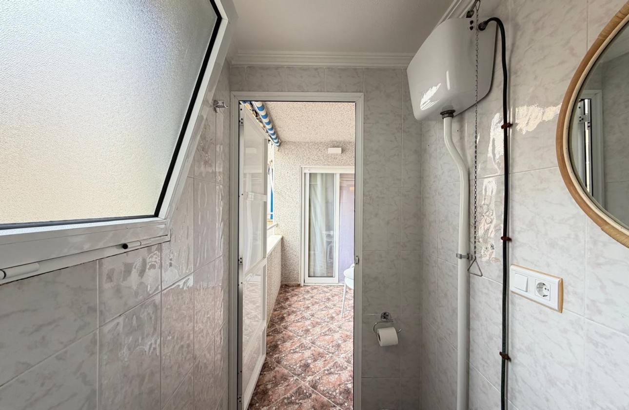 Resale - Apartment / flat - Torrevieja - Centro