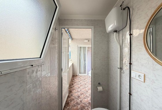 Resale - Apartment / flat - Torrevieja - Centro