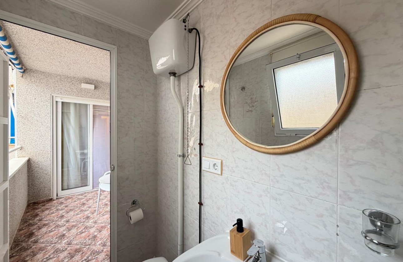 Resale - Apartment / flat - Torrevieja - Centro