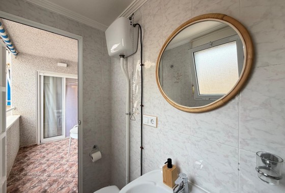 Resale - Apartment / flat - Torrevieja - Centro