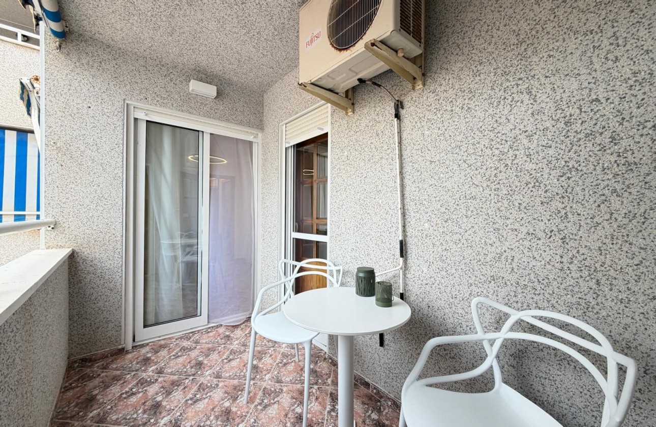 Resale - Apartment / flat - Torrevieja - Centro