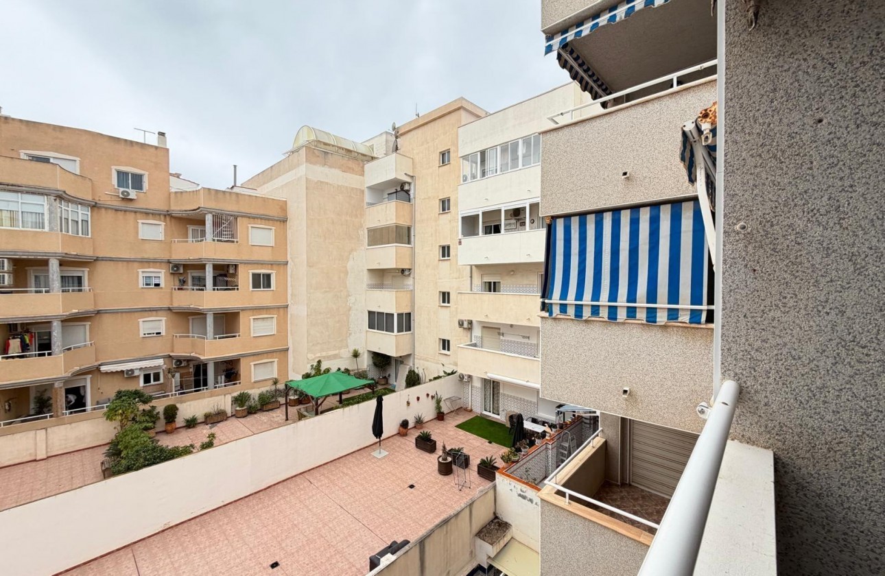 Resale - Apartment / flat - Torrevieja - Centro