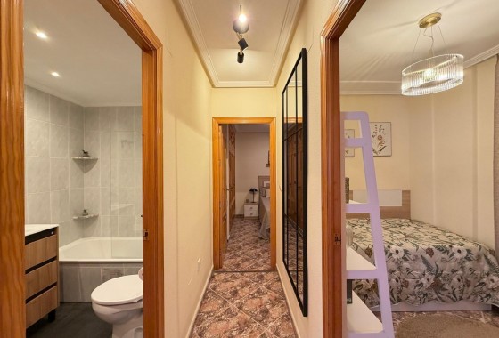 Resale - Apartment / flat - Torrevieja - Centro