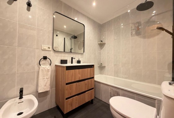 Resale - Apartment / flat - Torrevieja - Centro