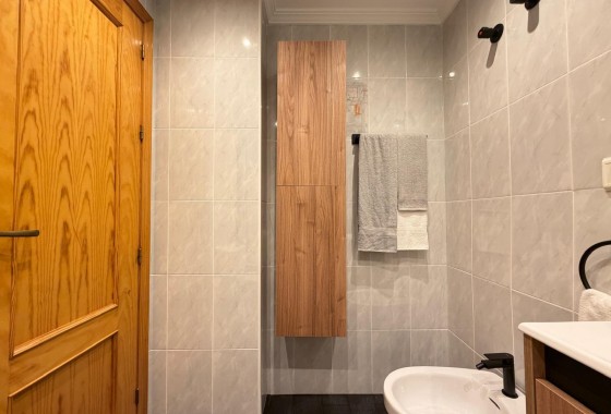 Resale - Apartment / flat - Torrevieja - Centro